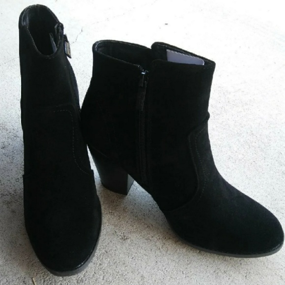 New Women's Black Ankle Boots Side Zipper - Picture 2 of 4